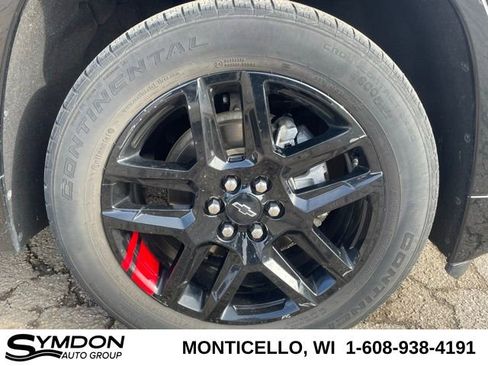 Used 2023 Chevrolet Traverse Premier w/ Redline Edition image 9