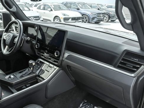 Used 2024 Lexus GX 550 AWD/4WD image 26