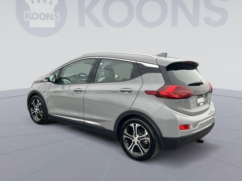 Used 2021 Chevrolet Bolt Premier w/ Infotainment Package image 4