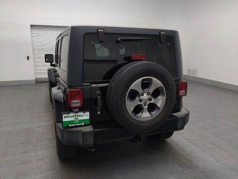 Used 2017 Jeep Wrangler Unlimited Sahara w/ Connectivity Group AWD/4WD image 6