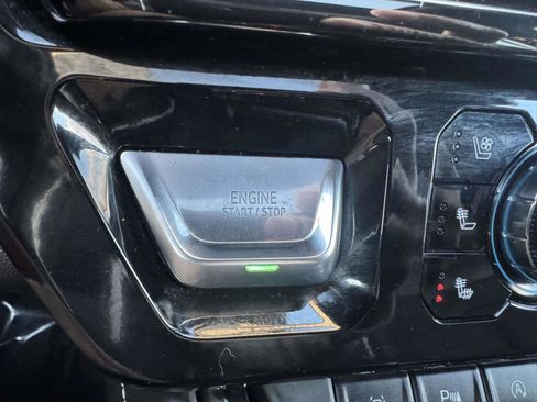 Used 2023 GMC Sierra 1500 AT4X image 38