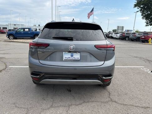Used 2022 Buick Envision Essence w/ Technology Package I FWD image 4