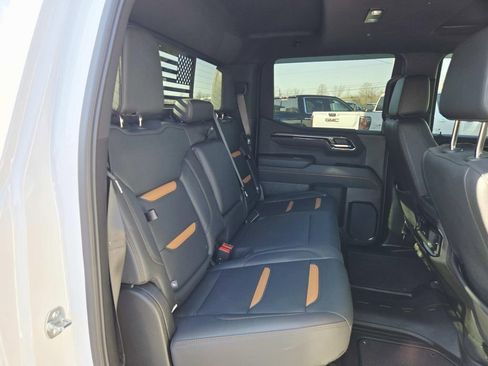 Used 2025 GMC Sierra 1500 AT4 w/ AT4 Premium Package image 14