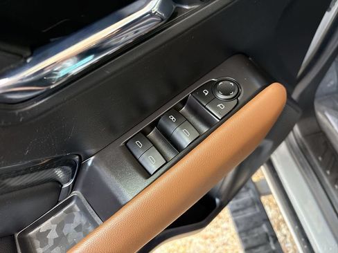 Certified 2023 GMC Canyon AT4 w/ AT4 Premium Package AWD/4WD image 23