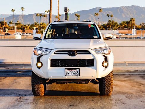 Used 2021 Toyota 4Runner SR5 Premium w/ Moonroof Package image 2