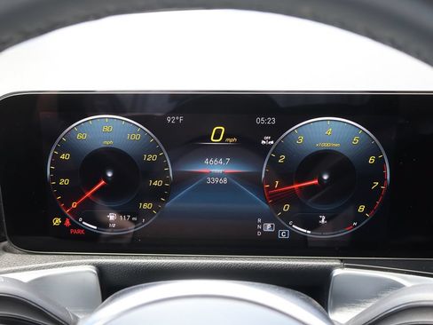Used 2023 Mercedes-Benz GLB 250 4MATIC image 31