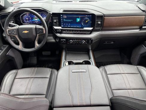 Used 2024 Chevrolet Silverado 3500 High Country w/ High Country Premium Package image 10