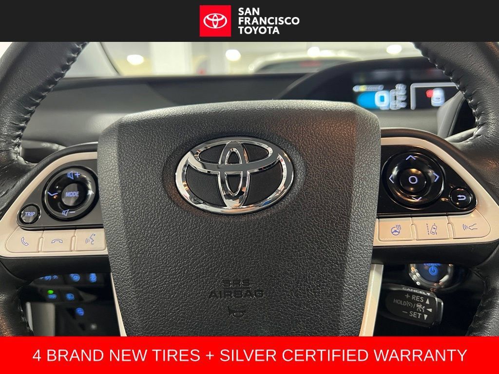 Certified 2017 Toyota Prius Prime Advanced FWD image 31