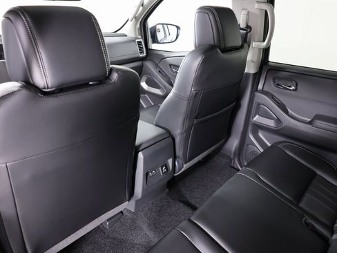 Used 2024 Nissan Frontier SL w/ Technology Package image 49