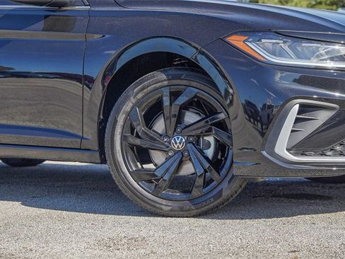 New 2026 Volkswagen Jetta SE image 2