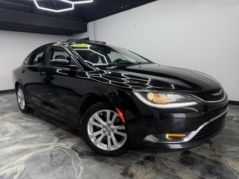 Used 2016 Chrysler 200 Limited image 6