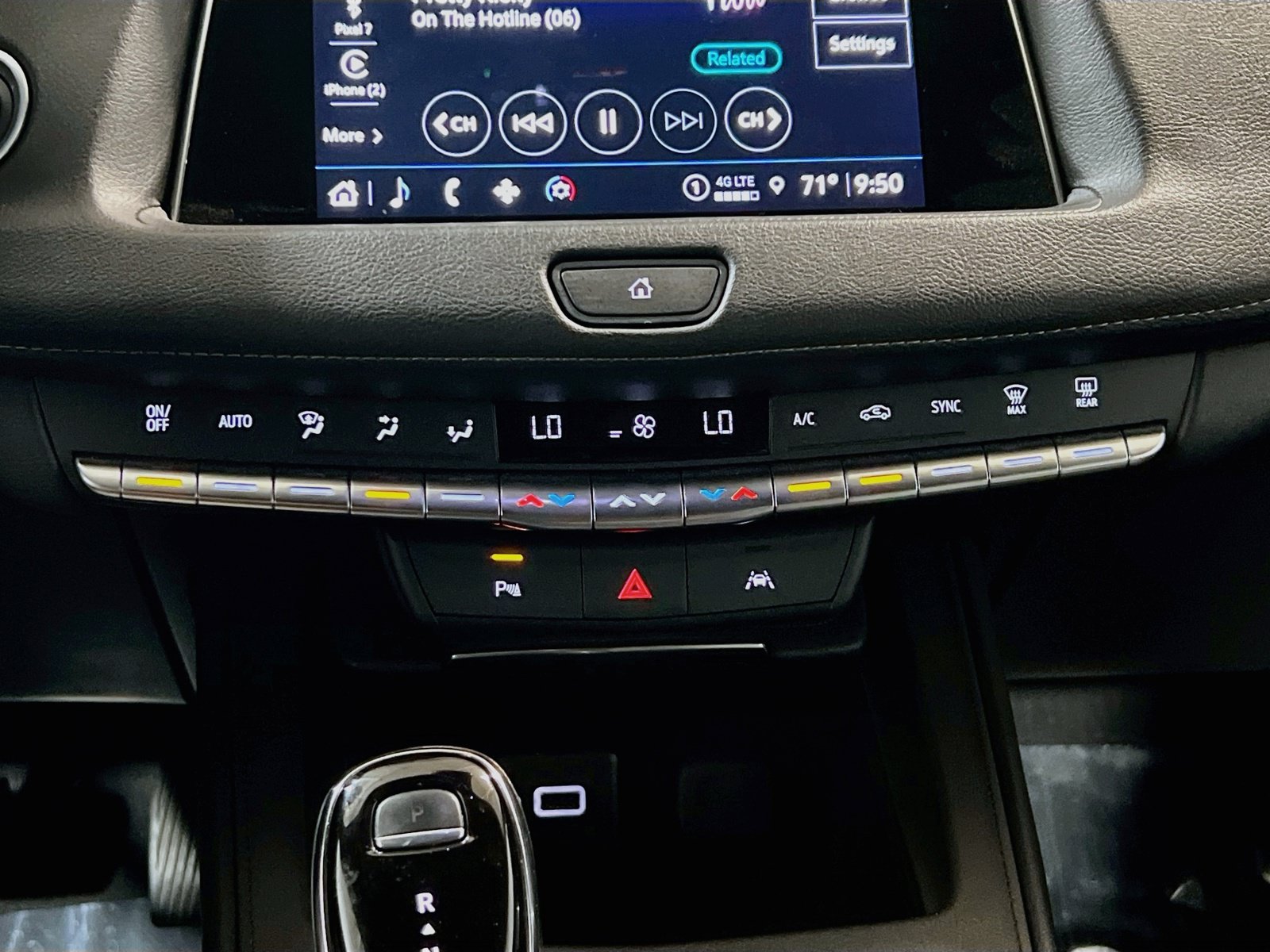 Used 2023 Cadillac XT4 Premium Luxury FWD image 11