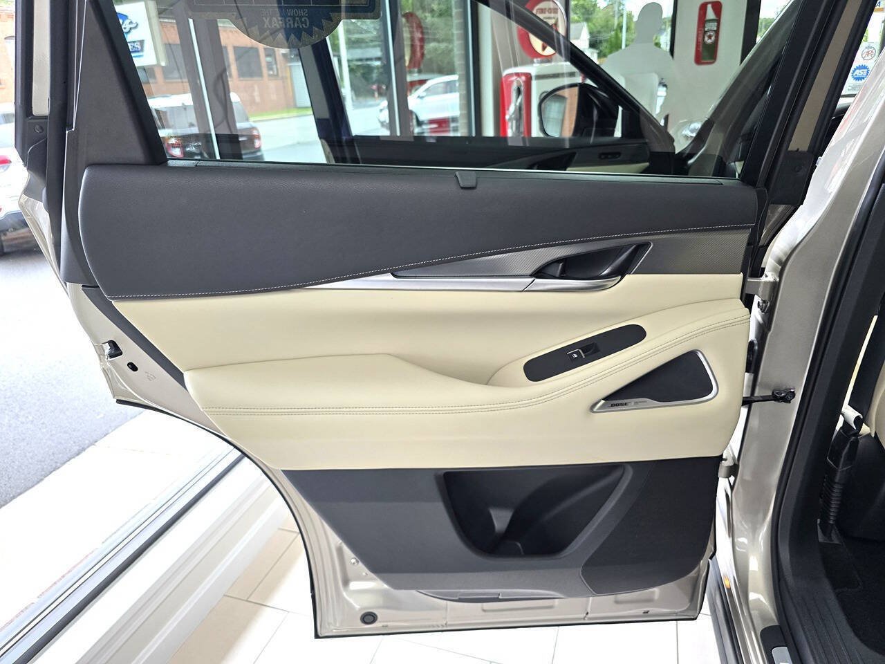 Used 2024 INFINITI QX60 Luxe w/ Performance Audio Package AWD/4WD image 22