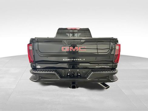 Used 2025 GMC Sierra 2500 Denali w/ Technology Package AWD/4WD image 6