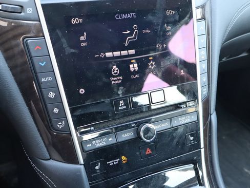 Used 2018 INFINITI Q50 Luxe w/ Essential Package (3.0T Luxe) AWD/4WD image 9