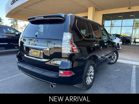 Used 2017 Lexus GX 460 Luxury AWD/4WD image 3