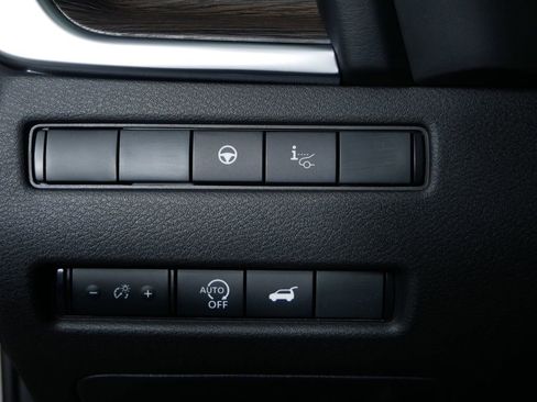 Used 2025 Nissan Rogue Platinum w/ Platinum Premium Package image 19