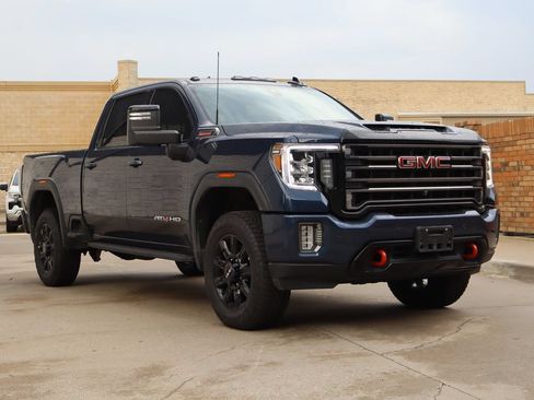 Used 2021 GMC Sierra 2500 AT4 w/ AT4 Premium Plus Package AWD/4WD image 2