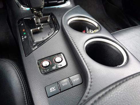 Used 2014 Toyota Avalon XLE Touring FWD image 29