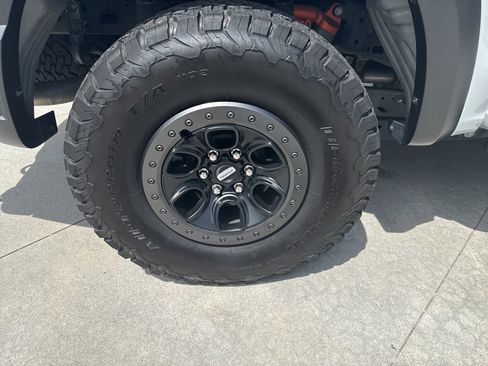 Used 2023 Ford F150 Raptor w/ Raptor Carbon Fiber Package image 14