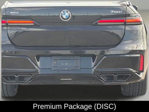 Used 2024 BMW 760i xDrive w/ Executive Package AWD/4WD image 8