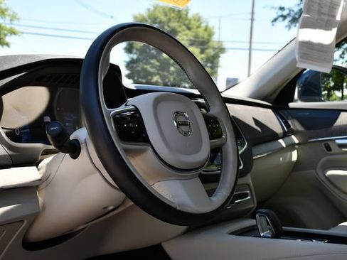 Used 2024 Volvo XC90 B6 Plus w/ Protection Package Premier AWD/4WD image 16