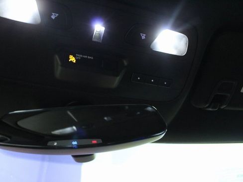 Used 2016 Chevrolet Camaro SS image 20