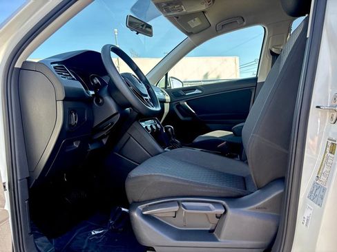 Used 2021 Volkswagen Tiguan S image 10