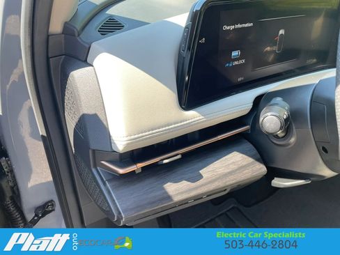 Used 2023 Nissan Ariya AWD image 20