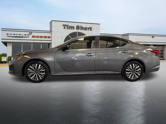 Used 2025 Nissan Altima 2.5 SV video 2