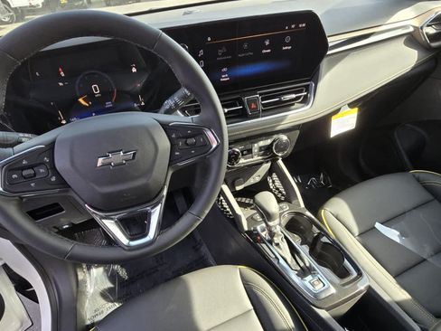 Used 2025 Chevrolet TrailBlazer ACTIV w/ Convenience Package FWD image 39