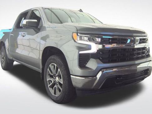 Used 2023 Chevrolet Silverado 1500 LT image 3