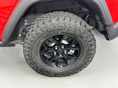 Used 2025 Jeep Wrangler Willys image 11
