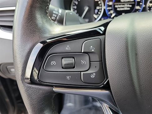 Used 2024 Buick Enclave Premium image 22