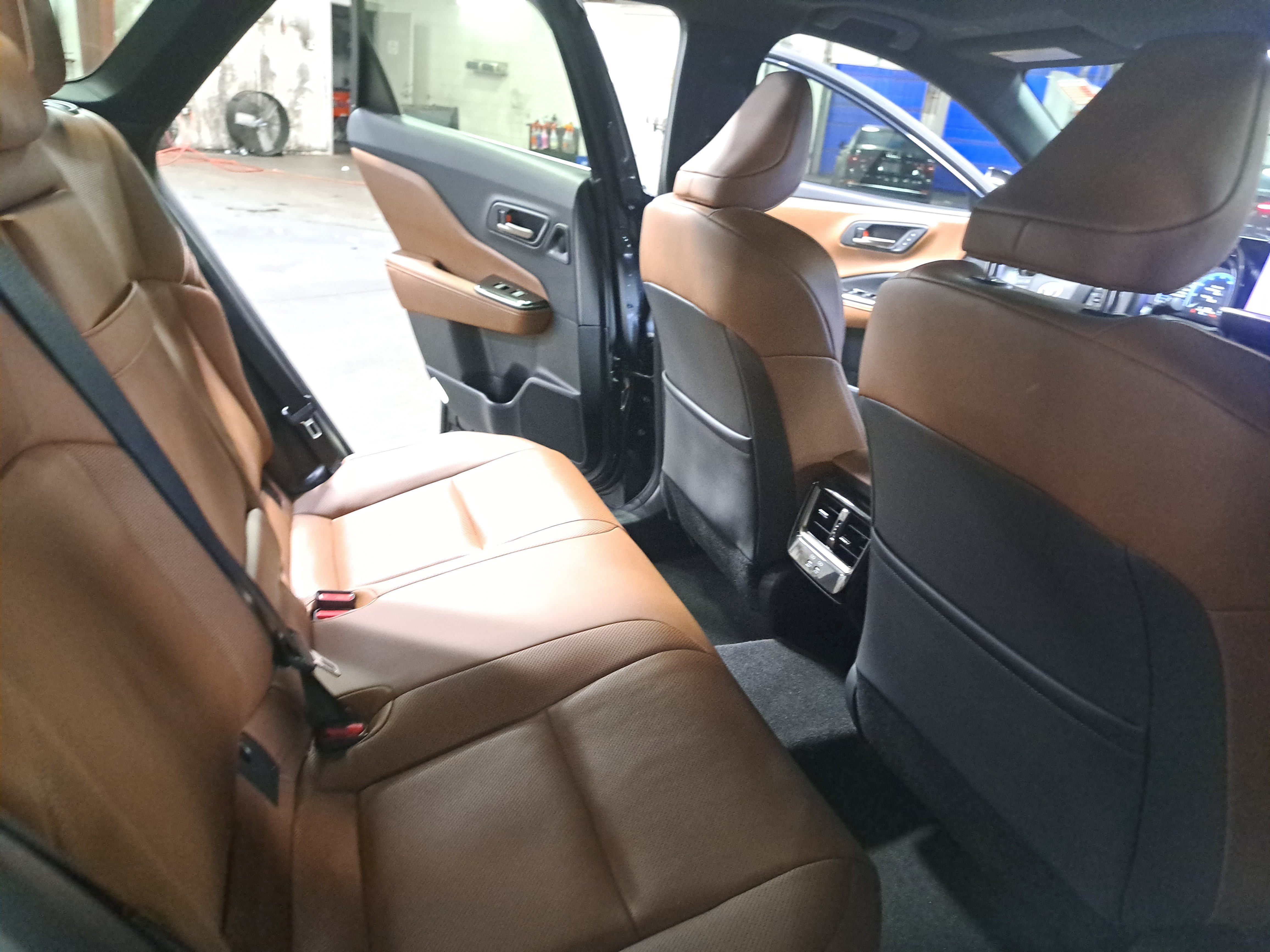 Used 2026 Toyota Crown Signia w/ Advanced Technology Package AWD/4WD image 11