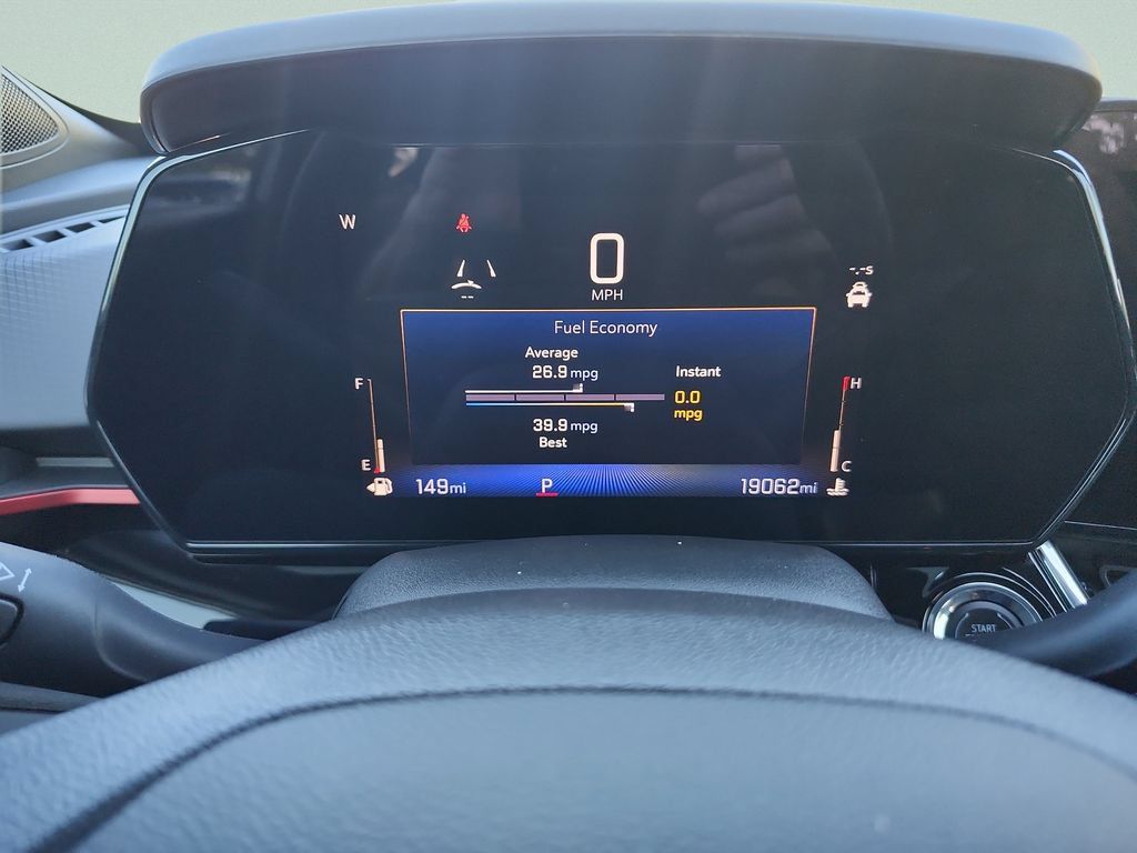 Used 2024 Chevrolet Trax RS w/ Sunroof Package FWD image 31