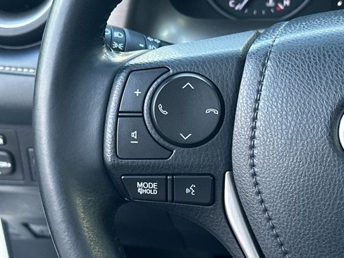 Used 2018 Toyota RAV4 XLE image 25