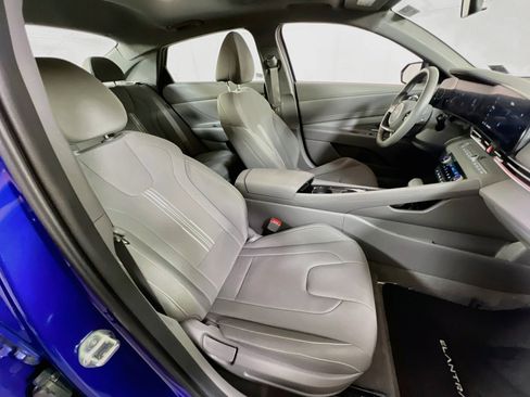 Used 2024 Hyundai Elantra SEL w/ Convenience Package FWD image 28