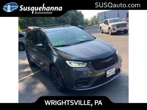 Used 2021 Chrysler Pacifica Limited w/ Premium & Safety Sphere Group AWD/4WD image 1