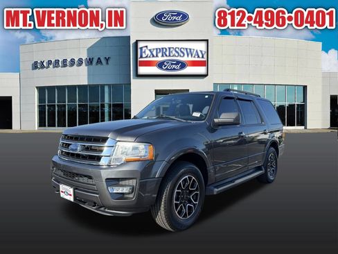 Used 2017 Ford Expedition XLT w/ Equipment Group 202A AWD/4WD image 2