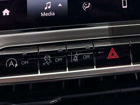 New 2026 Jeep Compass Latitude image 34