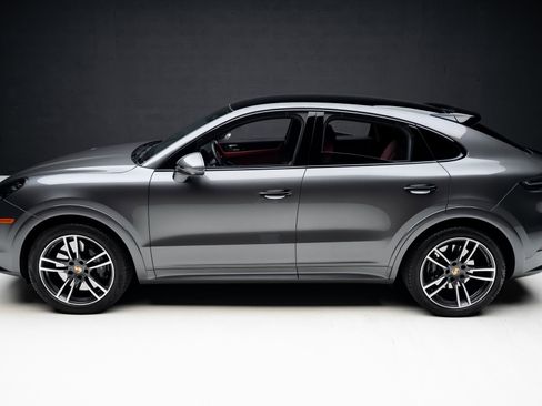 Used 2023 Porsche Cayenne Turbo image 15