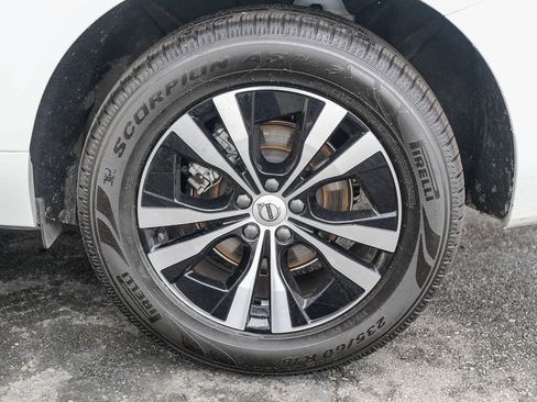 Used 2023 Volvo XC60 B5 Core image 10