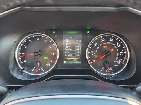 Used 2020 Toyota RAV4 XLE Premium image 31