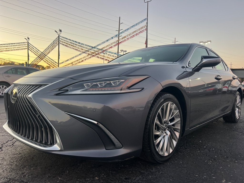 Used 2021 Lexus ES 250 w/ Luxury Package AWD/4WD image 3