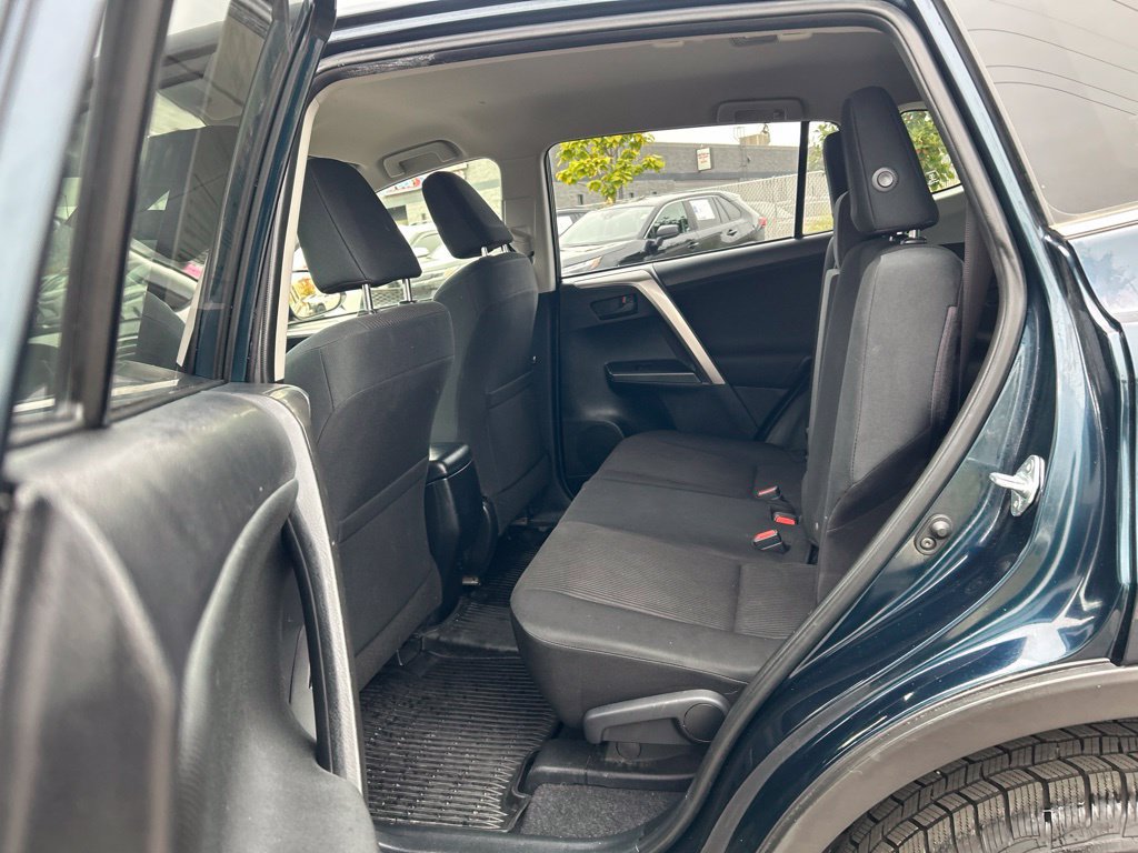 Used 2018 Toyota RAV4 LE w/ All Weather Liner Package AWD/4WD image 20