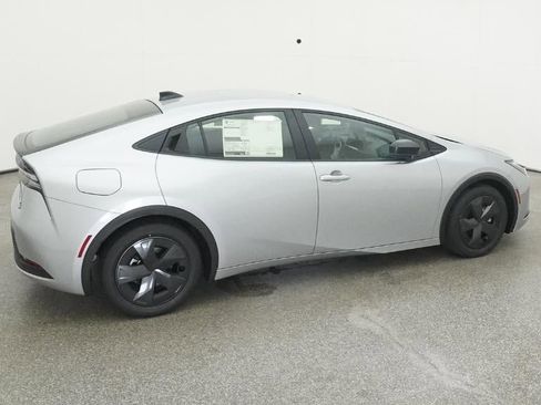 New 2026 Toyota Prius Plug-In Hybrid image 10