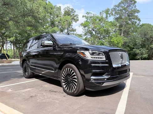 Used 2020 Lincoln Navigator Black Label w/ Cargo Convenience Package AWD/4WD image 13
