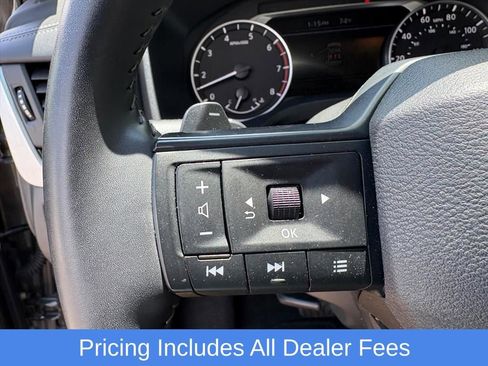 Used 2025 Nissan Rogue SV AWD/4WD image 13