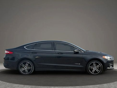 Used 2014 Ford Fusion SE w/ Equipment Group 502A image 4